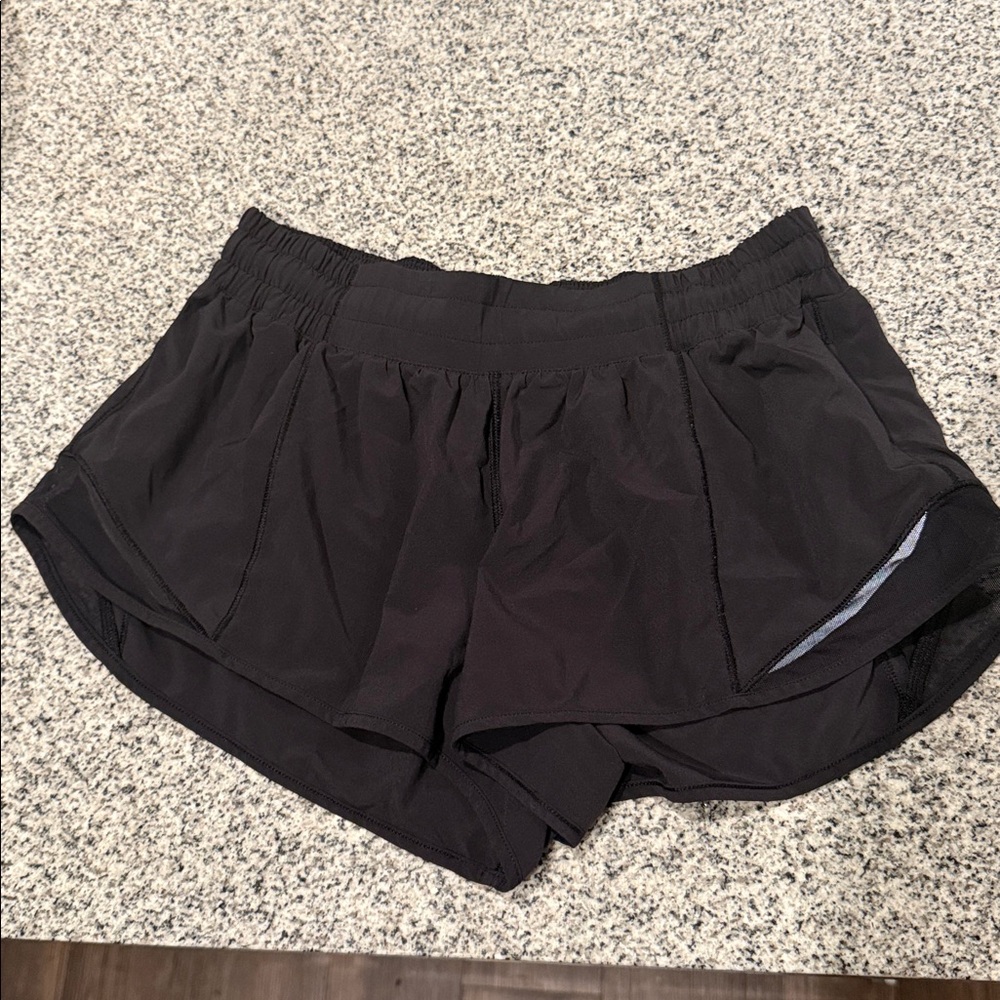 Lululemon Hotty Hot Low-Rise 2.5”